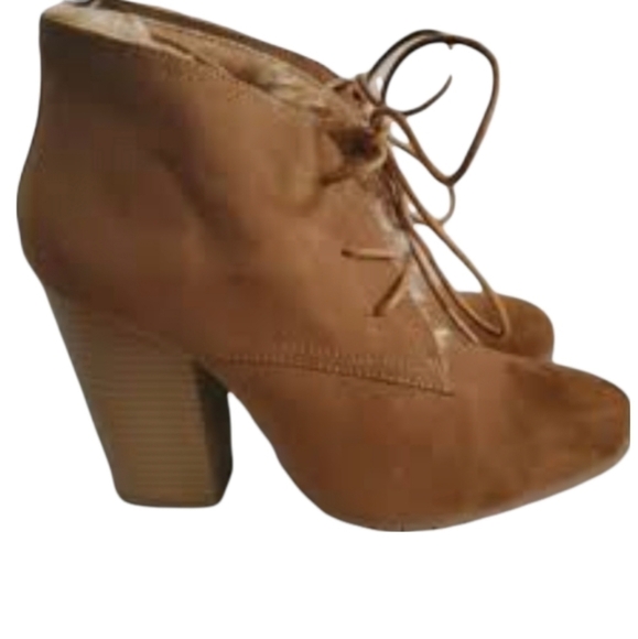 Leila Stone rabbit fur lined brown suede Vegan tan lace up heeled boots. Size 8 - Picture 2 of 9